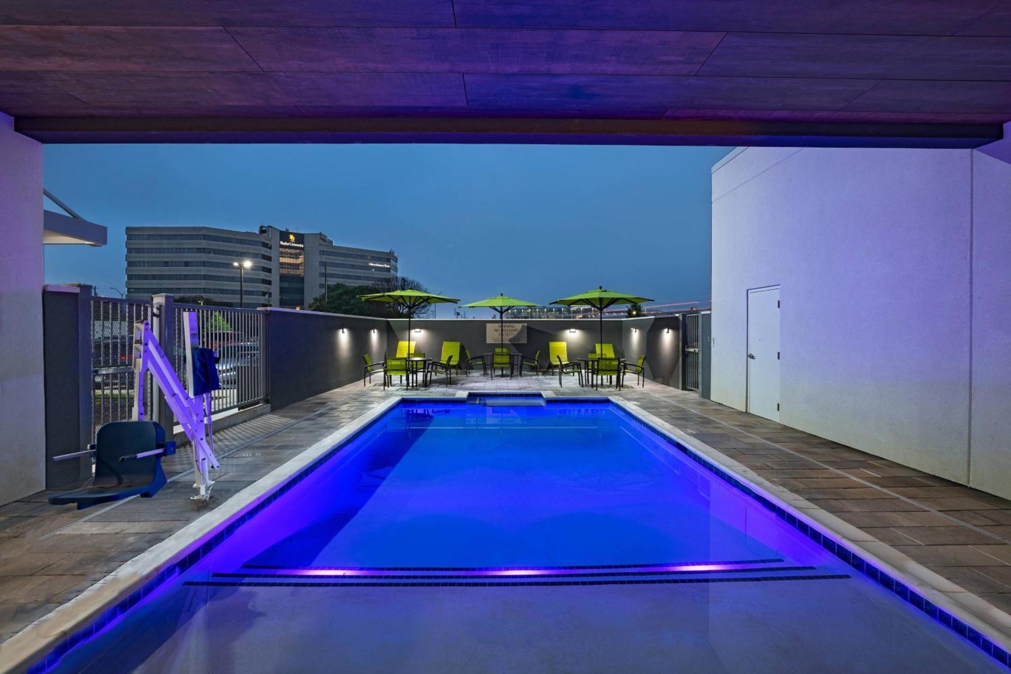 Springhill Suites Waco Exterior foto